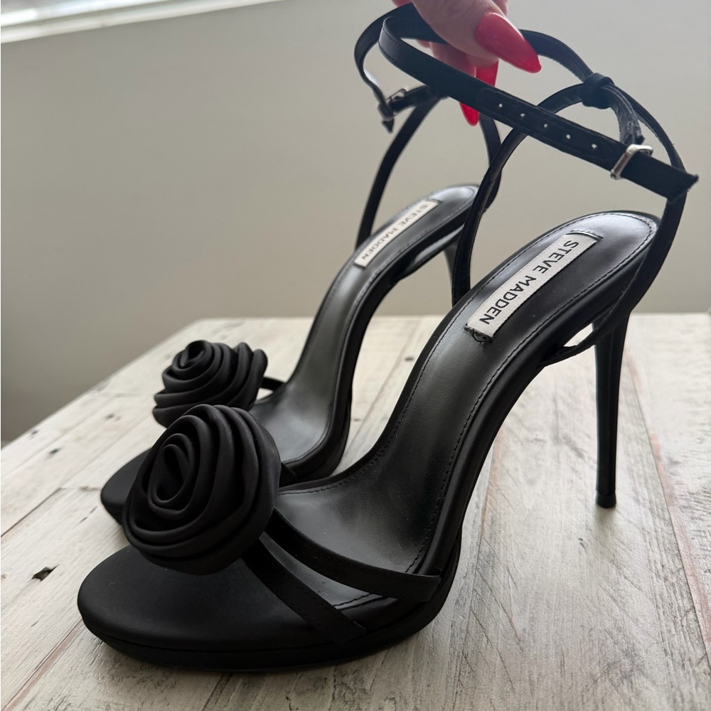 Black heels 9.5